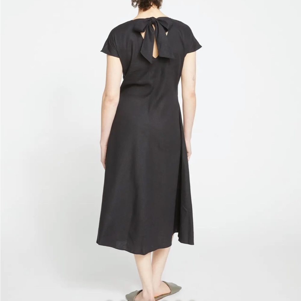 Brand new xs (10-12 size) Linen Universal Standard dress